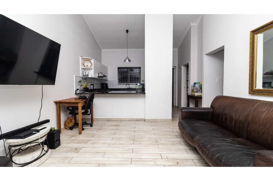2 Bedroom Property for Sale in Bloubergrant Western Cape